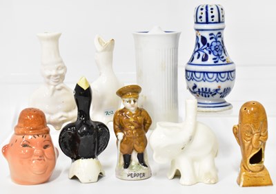 Lot 510 - Collectible pottery to include three pie...
