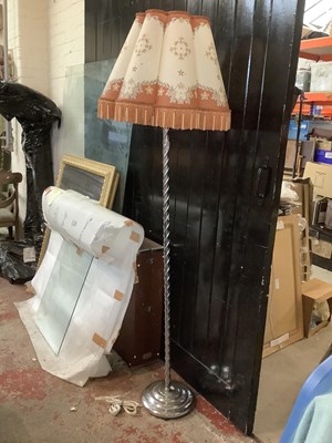 Lot 1622 - A circa 1940's Art Deco style barley twist...