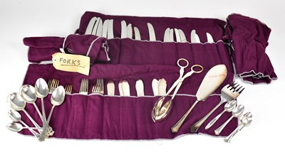 Lot 724 - A quantity of silver plated cutlery,...