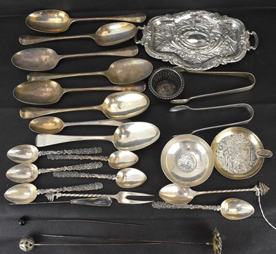 Lot 766 - Various items of British hallmarked silver, to...