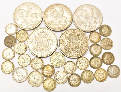 Lot 806 - A quantity of British half-silver coins,...