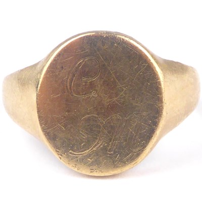 Lot 835 - A 9ct gold signet ring, the oval table with...