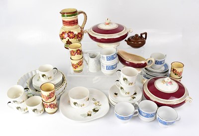 Lot 550 - A small mixed lot of ceramics, to include...