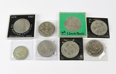 Lot 809 - A good quantity of bygone domestic and world...