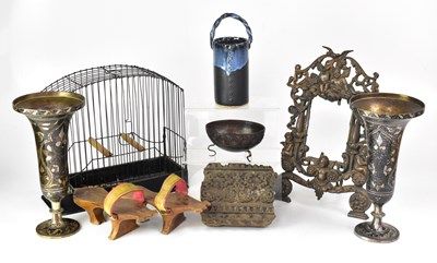 Lot 101 - A collectors' lot comprising a Chinese...