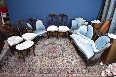 Lot 2431 - An Edwardian seven piece saloon suite...