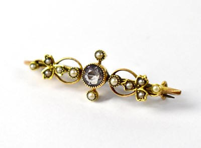 Lot 902 - A Victorian 15ct gold seed pearl and amethyst bar brooch