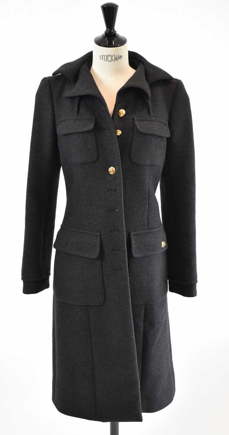 Lot 8 - LOUIS VUITTON; a 100% cashmere grey full...