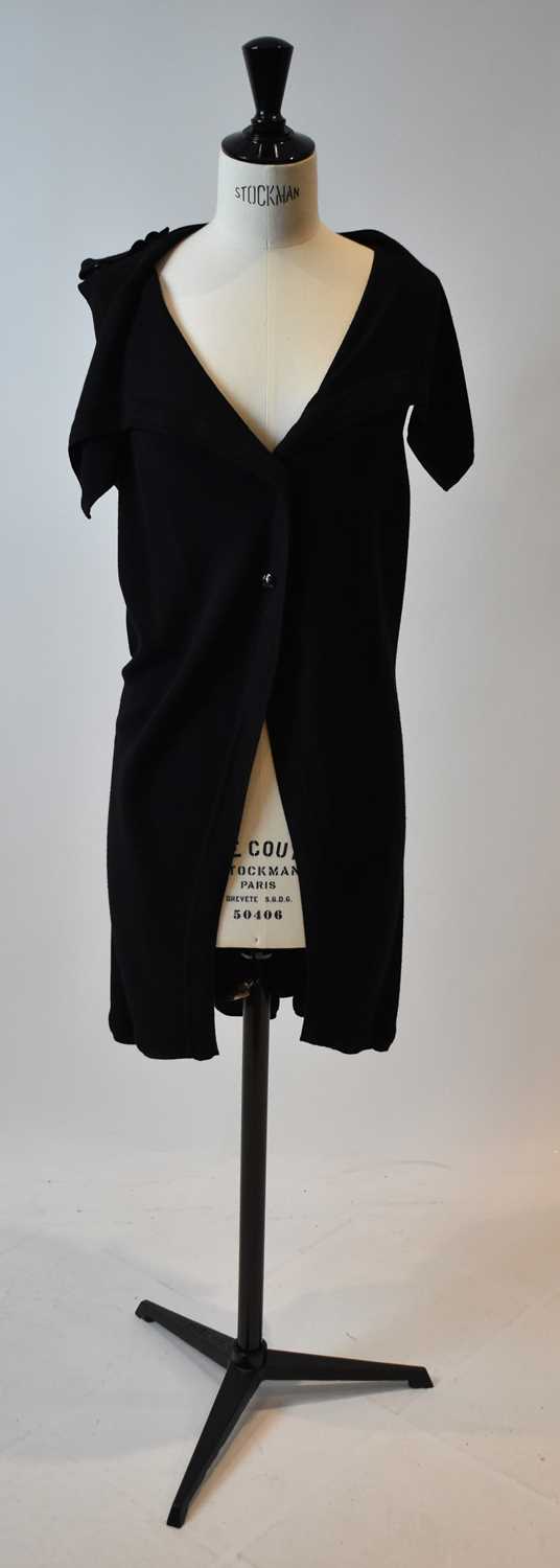 Lot 83 - ALEXANDER MCQUEEN; a black 100% wool...