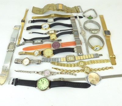 Lot 1143 - A quantity of mixed ladies' and gentlemen's wristwatches