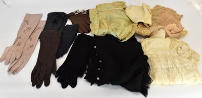 Lot 210 - Various textiles