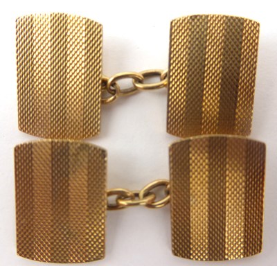 Lot 894 - A pair of vintage 9ct gold cufflinks