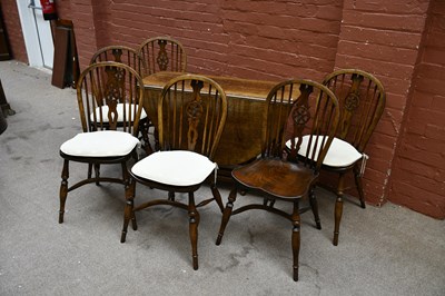 Lot 2617 - TITCHMARSH & GOODWIN; a reproduction oak drop...