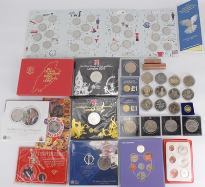 Lot 796 - A group of modern collectors' coins and coin...