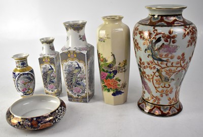Lot 440 - A group of five Oriental vases