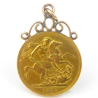 Lot 951 - A Victorian 1887 sovereign, young head, George...