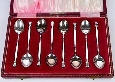 Lot 2602 - HENRY CLIFFORD DAVIS; a cased set of eight...