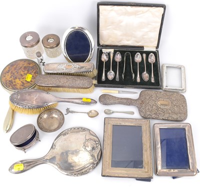 Lot 691 - A quantity of hallmarked silver items to...