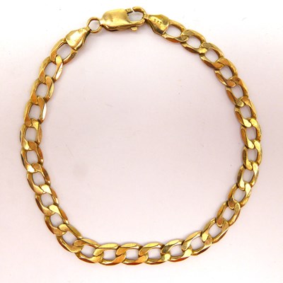 Lot 912 - A 9ct gold flat curb bracelet with lobster...