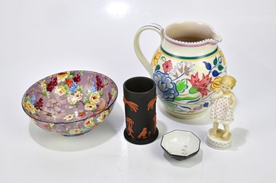 Lot 2122 - A small mixed lot of ceramics to include a...