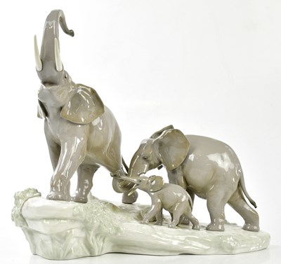 Lot 2166 - LLADRO; a large and impressive figure group...