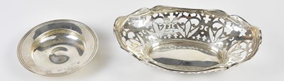 Lot 2146 - DEAKIN & FRANCIS; a George V hallmarked silver...