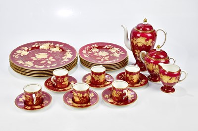 Lot 2059 - WEDGWOOD; a gilt decorated part tea and dinner...