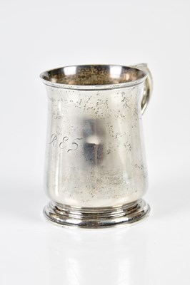 Lot 2458 - GARRARD & CO; an Elizabeth II hallmarked...