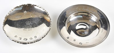 Lot 2200 - PAYNE & SON; an Elizabeth II hallmarked silver...