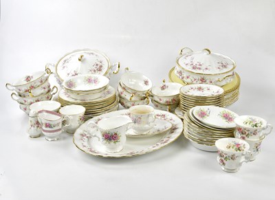Lot 2137 - PARAGON; a part tea and dinner service in the '...