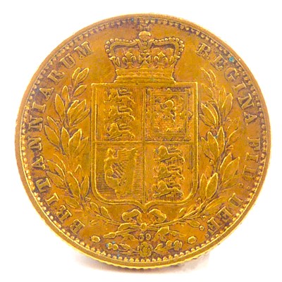 Lot 762 - A Victorian sovereign, 1872, with shield back,...