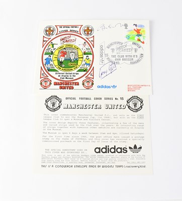 Lot 582 - MANCHESTER UNITED; a first day cover signed by...