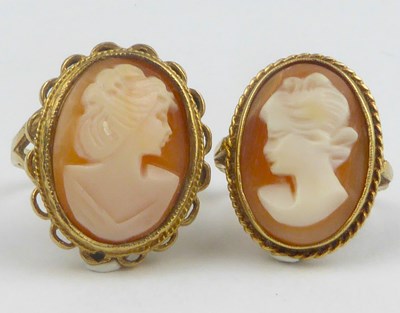 Lot 890 - Two late 19th/early 20th century 9ct gold...