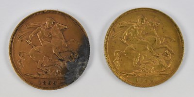Lot 822 - Two Victorian 1899 full sovereigns, old head,...
