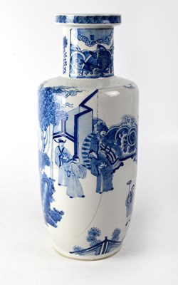 Lot 372 - A 19th century Chinese blue and white baluster vase