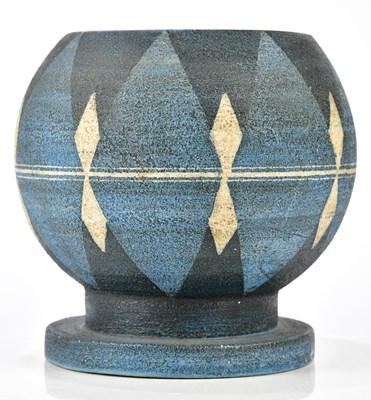 Lot 9 - AVRIL BENNETT FOR TROIKA POTTERY; a Globe vase...