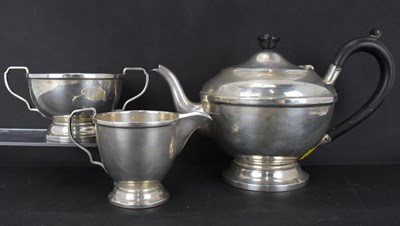 Lot 700 - AL DAVENPORT LTD; a George V hallmarked silver...