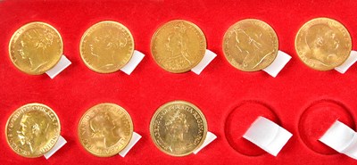 Lot 3045 - A collection of eight gold sovereigns, Queen...