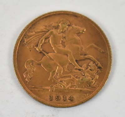 Lot 853 - A George V 1914 half sovereign.