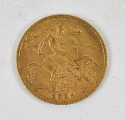 Lot 869 - A George V 1915 half sovereign.