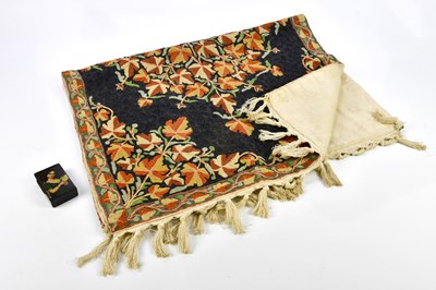 Lot 1419 - A Victorian papier-mâché snuff box decorated...