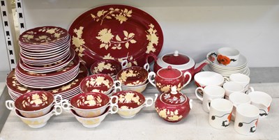 Lot 538 - WEDGWOOD; a part tea and dinner service...