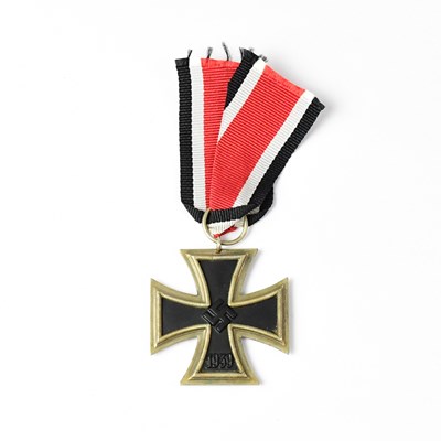 Lot 466 - A WWII period Third Reich Second Class Iron...