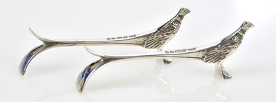 Lot 2201 - BRACELON; a pair of Elizabeth II novelty knife...