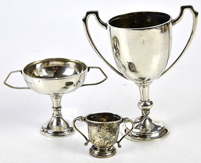 Lot 2387 - BARKER BROS SILVER LTD; a George V hallmarked...