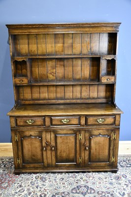 Lot 6508 - TITCHMARSH & GOODWIN; a reproduction oak...