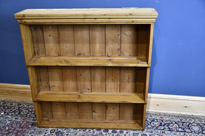 Lot 6698 - An old pine wall mounted plate rack, height...