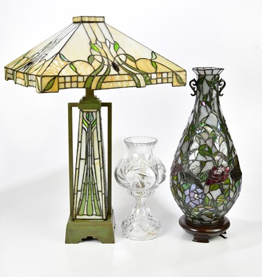 Lot 1595 - An Art Deco style table lamp and shade in the...