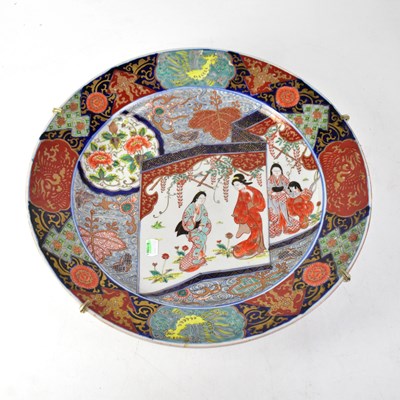 Lot 380 - An early 20th century Japanese Imari palette decorated charger