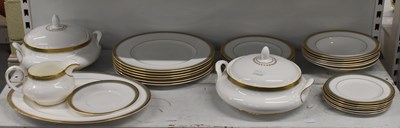 Lot 568 - ROYAL DOULTON; a 'Clarendon' part dinner...